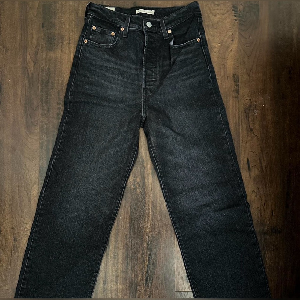 Levi’s ribcage never worn jeans